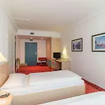 Intercityhotel Отель 4*