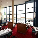 Отель Intercityhotel 4*