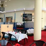 Intercityhotel Отель Шверин