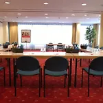 Отель Intercityhotel 4*