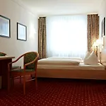 Отель Intercityhotel