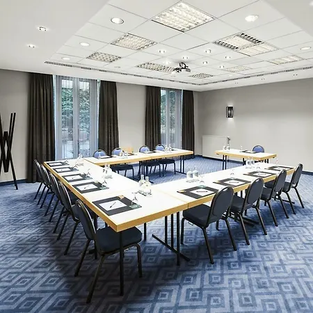 Intercityhotel Отель Шверин