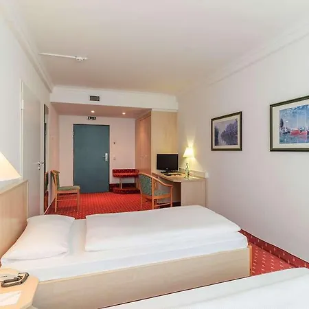 Intercityhotel 호텔 4*
