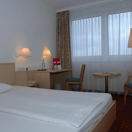 Intercityhotel Hotell 4*
