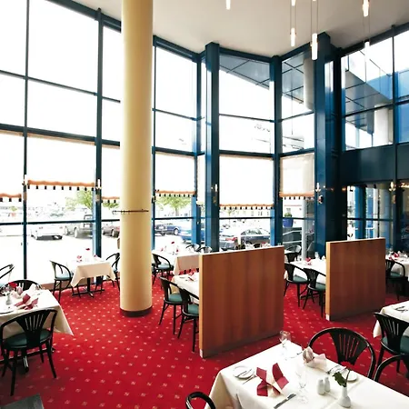 Intercityhotel 4*