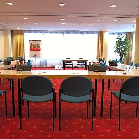 Intercityhotel 4*