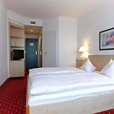 Intercityhotel Szálloda 4*