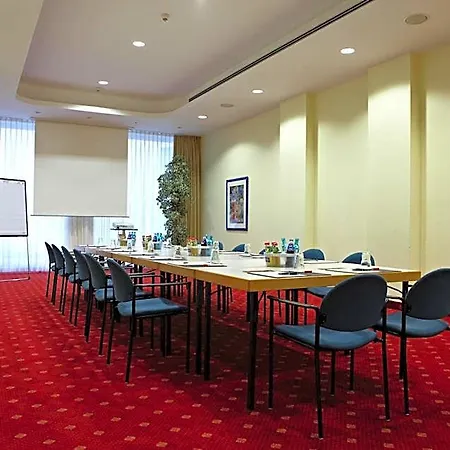 Intercityhotel Szálloda