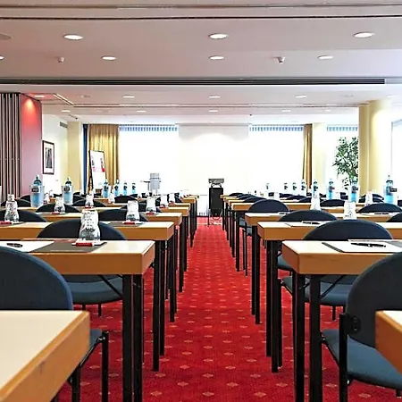Intercityhotel Szálloda