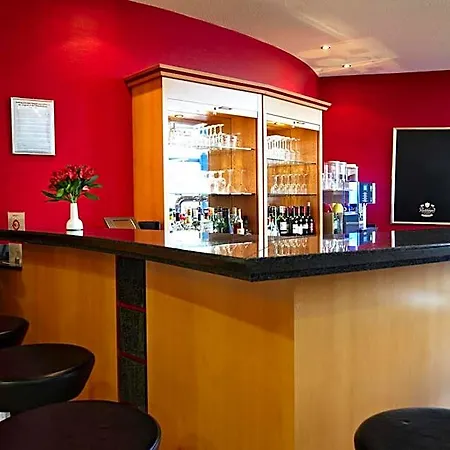 Intercityhotel Szálloda 4*