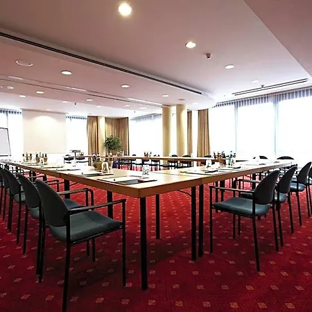 Intercityhotel Szálloda Schwerin