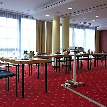 Intercityhotel Szálloda