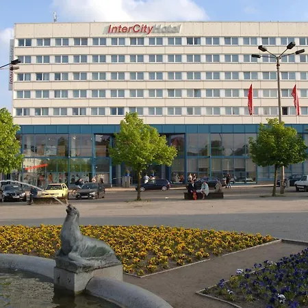 Intercityhotel Otel 4*