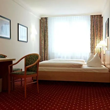 호텔 Intercityhotel