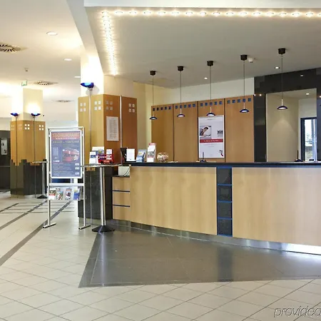 Intercityhotel 호텔