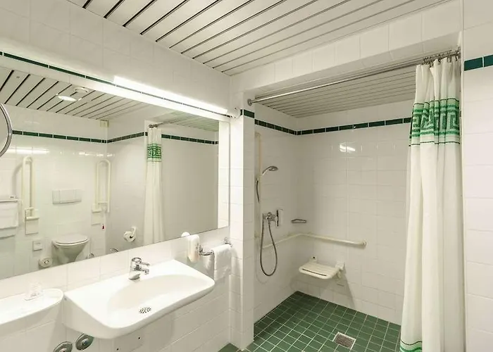 Отель Intercityhotel Шверин