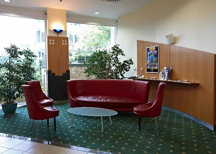 Отель Intercityhotel 4*