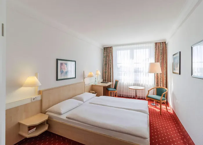 Intercityhotel Отель