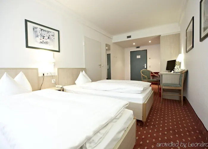 Intercityhotel Отель 4*