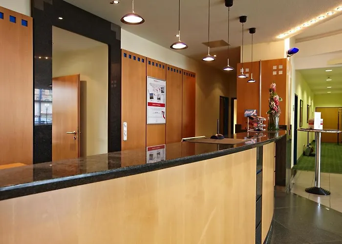 Отель Intercityhotel Шверин